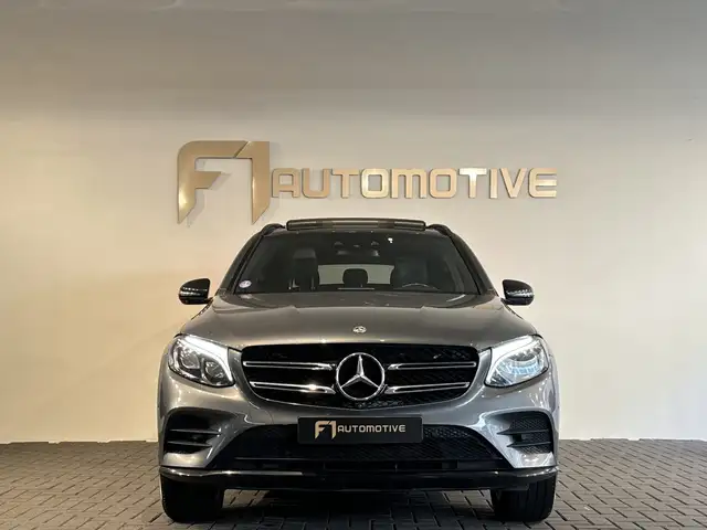 Mercedes-Benz GLC view 2
