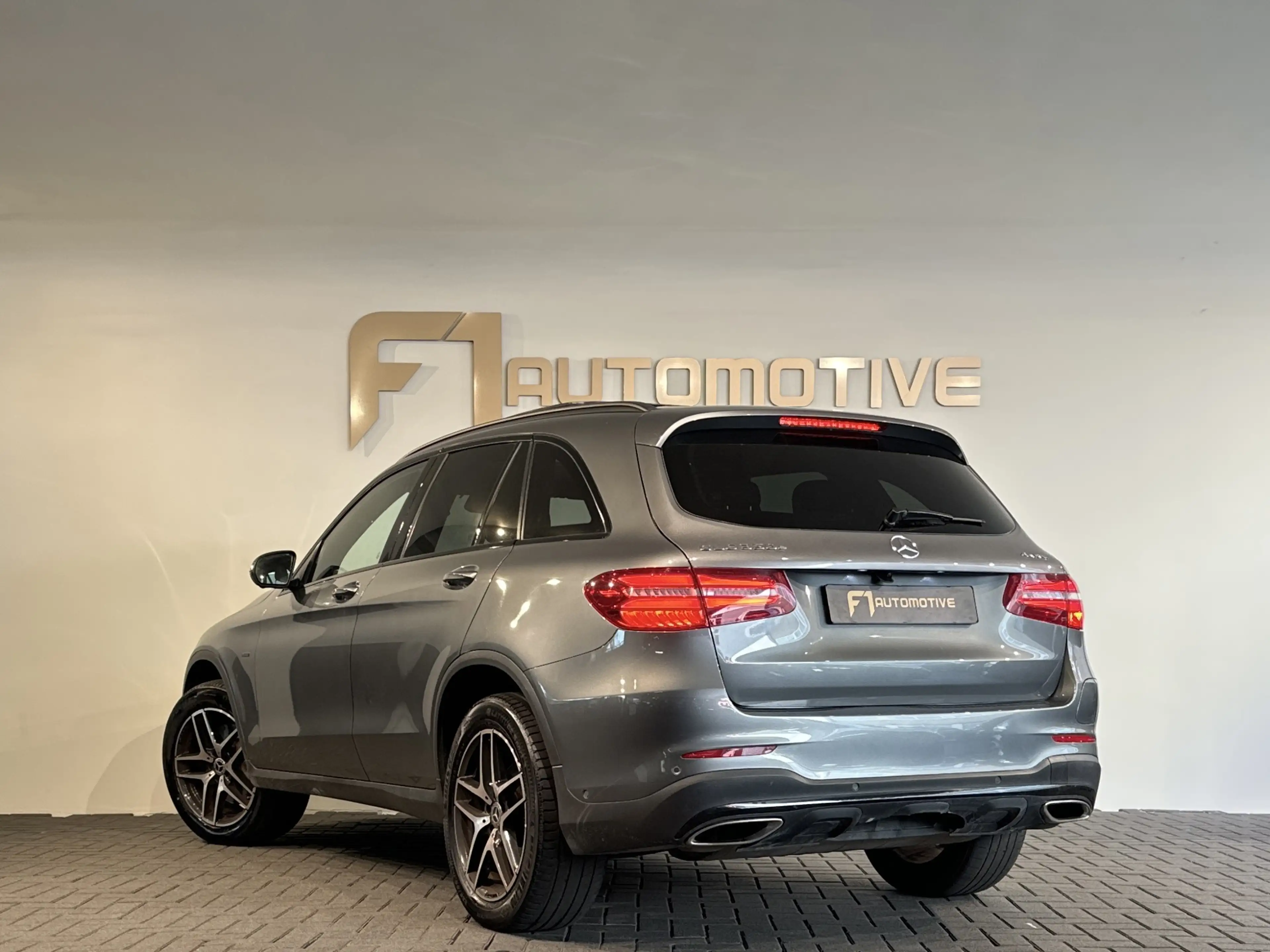Mercedes-Benz GLC 350 350e 4MATIC Premium Plus — photo 4
