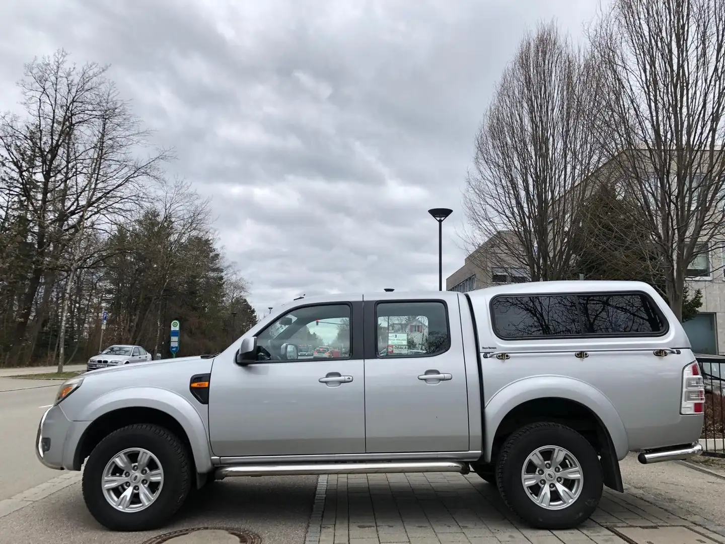 Ford Ranger Doppelkabine 4X4 XLT++TOP ANGEBOT++ Gümüş rengi - 2