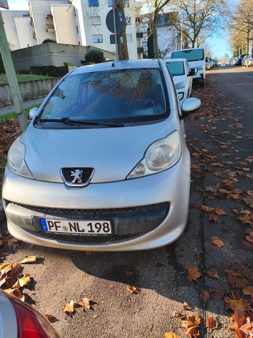 Peugeot 107 70 Filou - 1