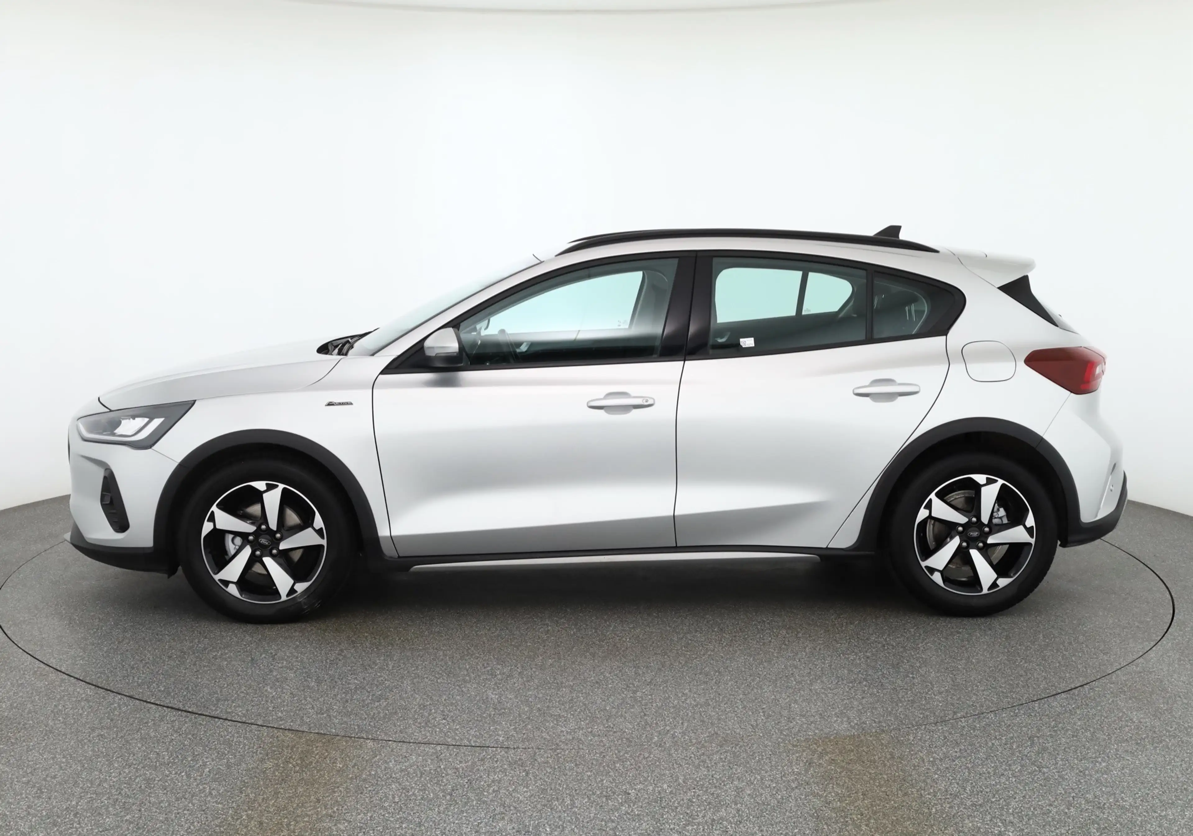 Ford Focus Active 1.0 EB Aut. LED Navi Winter — photo 2