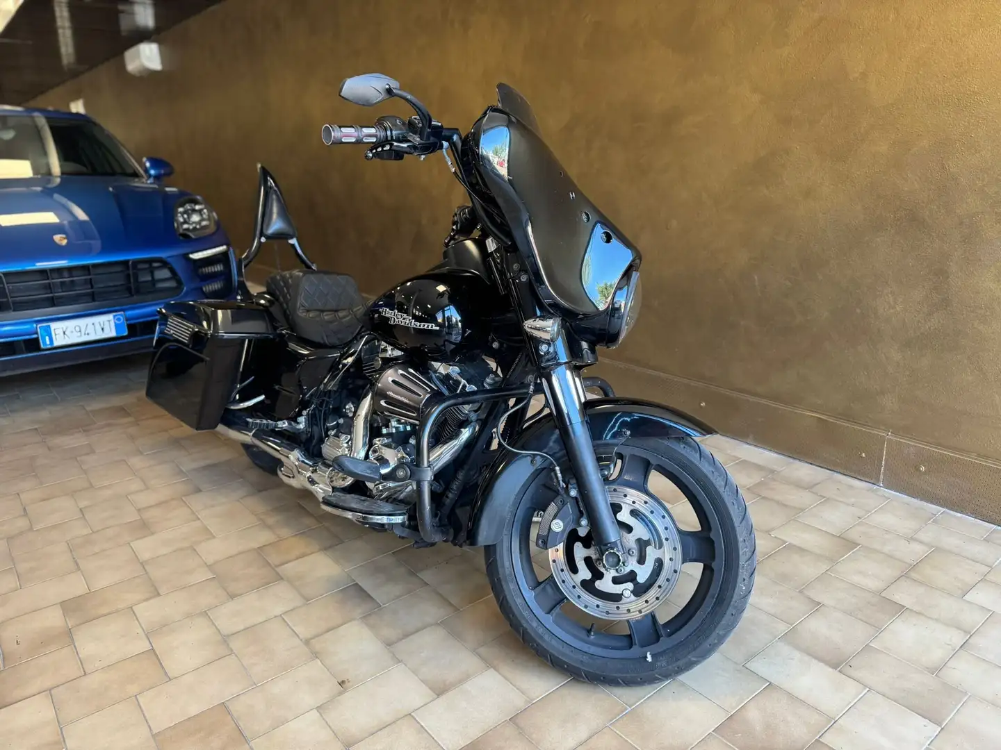 Harley-Davidson Street Glide 1'699 103 Fekete - 1