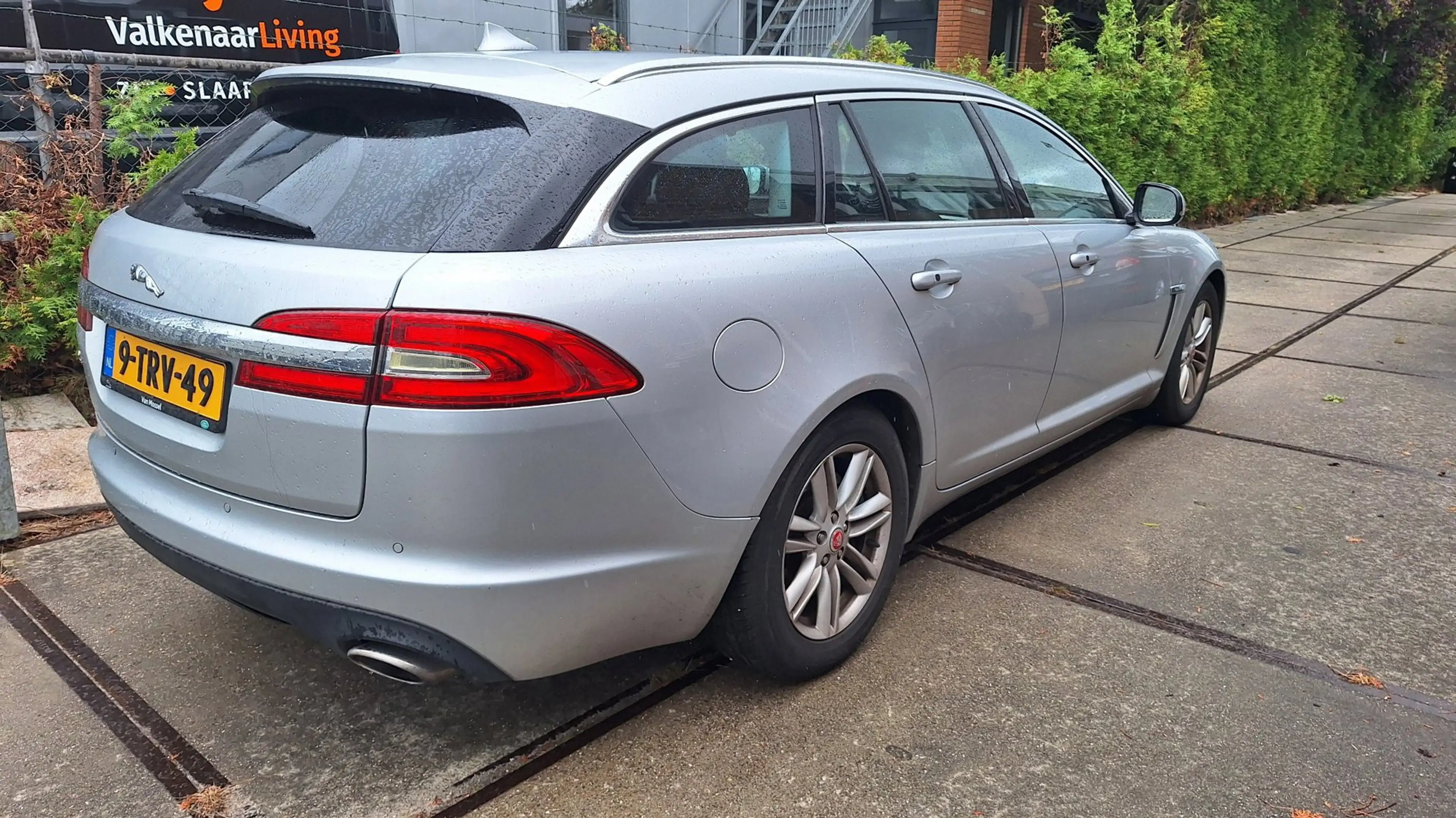 Jaguar XF Sportbrake 2.2D — photo 4