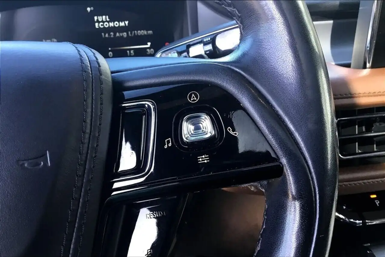 Lincoln Aviator снимка Lincoln Aviator