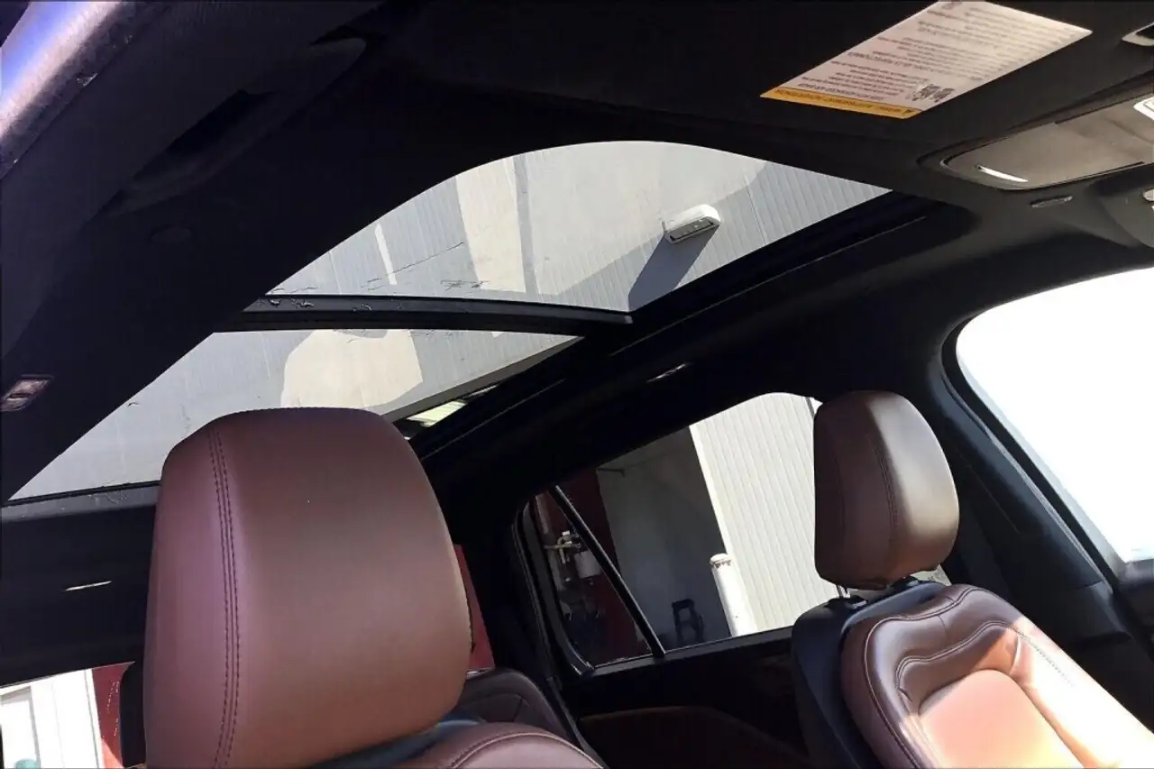 Lincoln Aviator снимка Lincoln Aviator