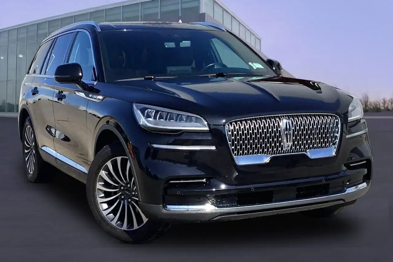 Lincoln Aviator снимка Lincoln Aviator