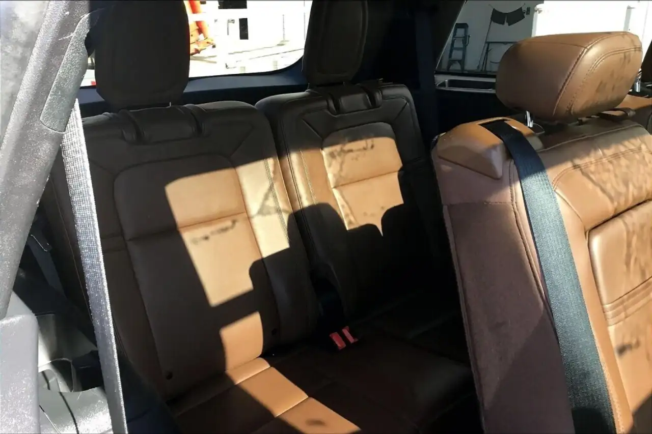 Lincoln Aviator снимка Lincoln Aviator