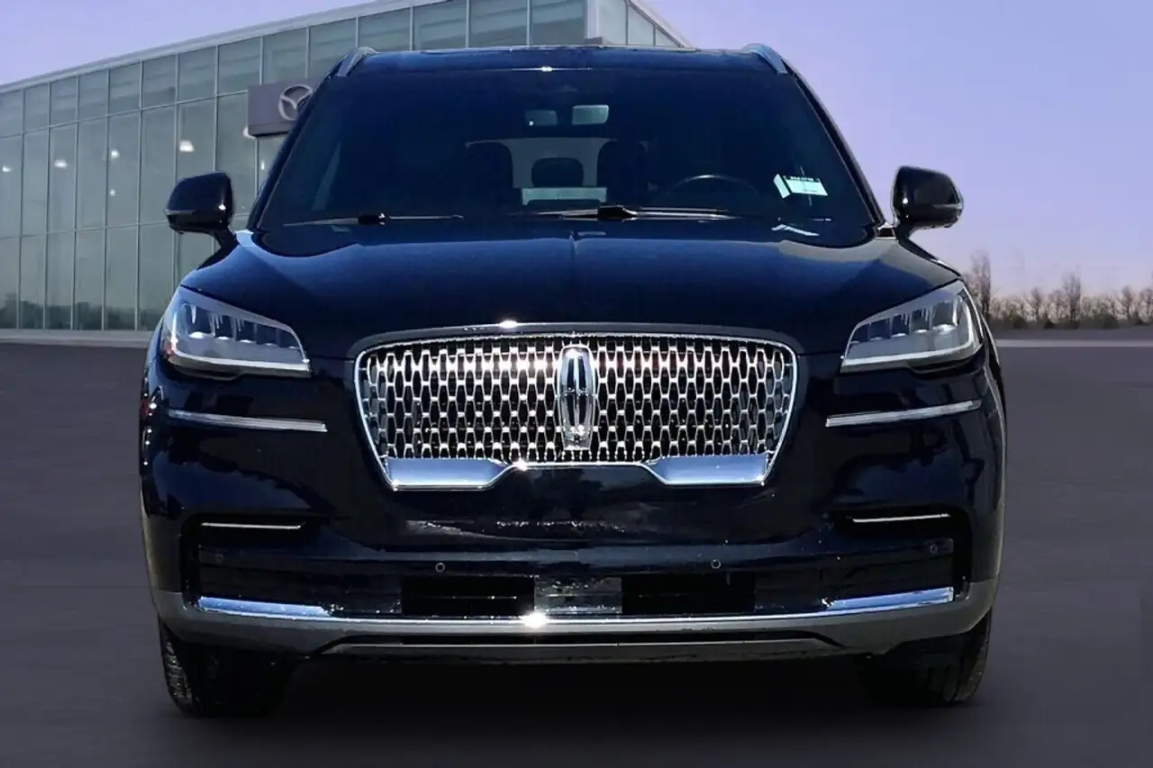 Lincoln Aviator снимка Lincoln Aviator