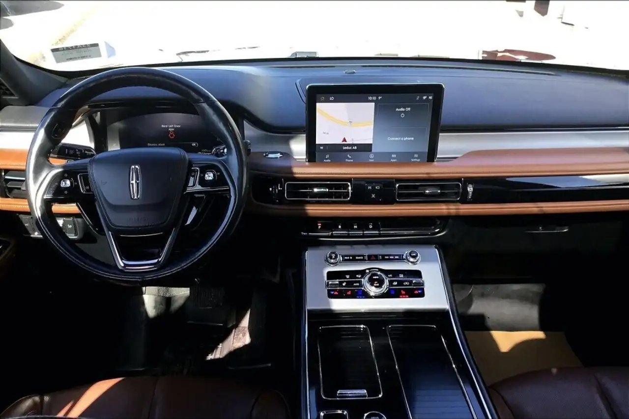 Lincoln Aviator снимка Lincoln Aviator