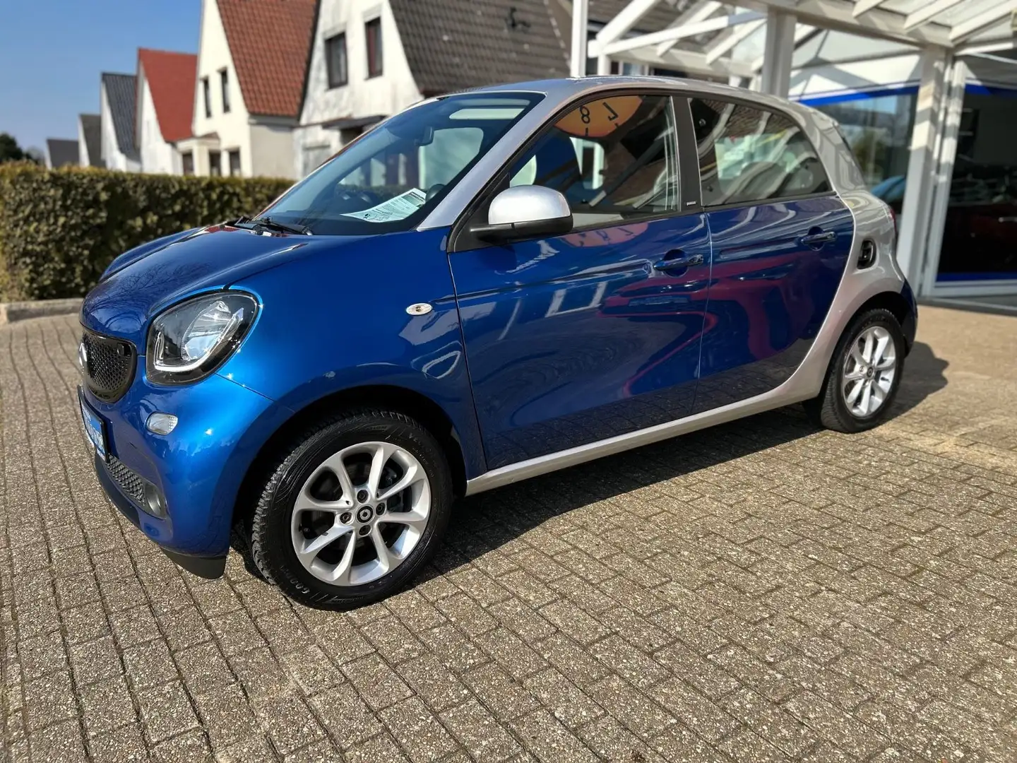 smart forFour forfour Basis 52kW Allwetter Navi Kamera Blauw - 1