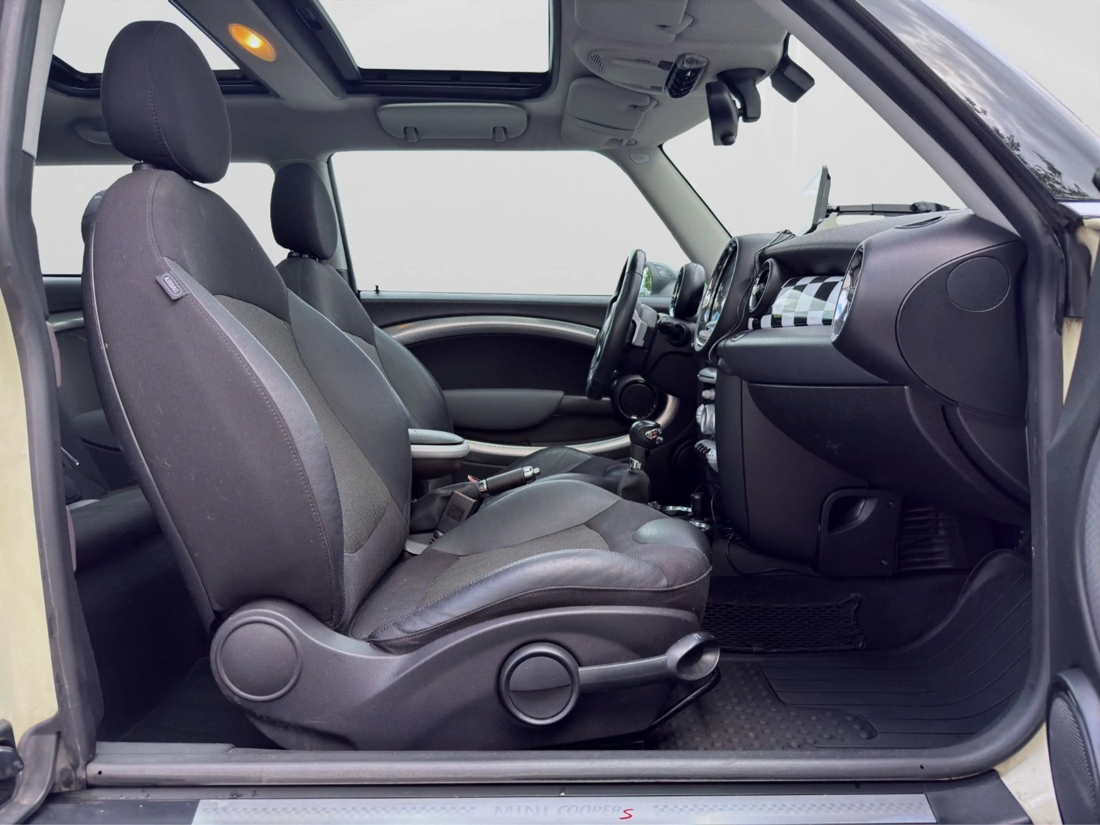 MINI Cooper S Clubman Cooper S/Automatik/Pano/Navi/ — photo 13