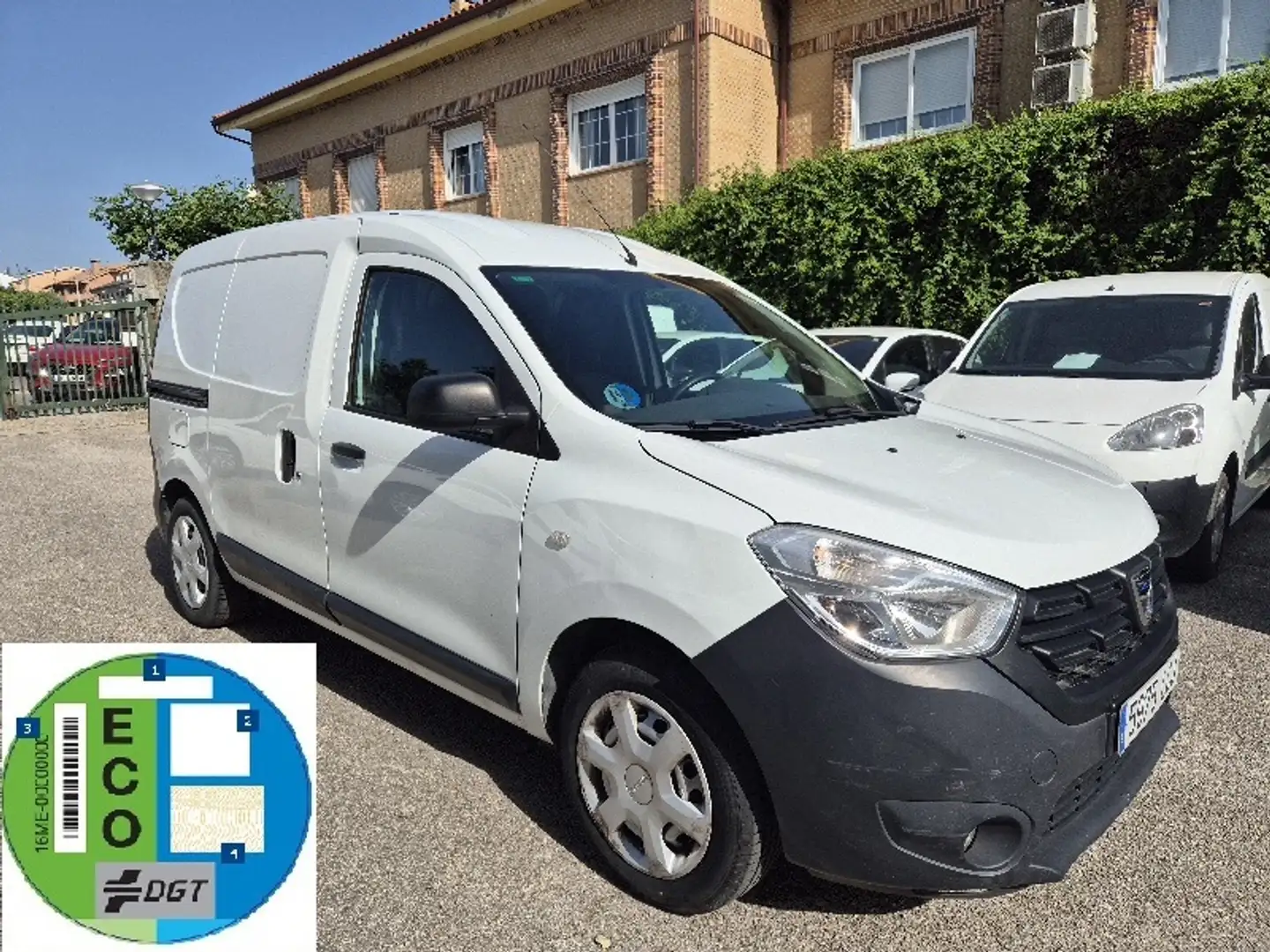 Dacia Dokker Comercial Van 1.6 GLP Essential 80kW Blanco - 2