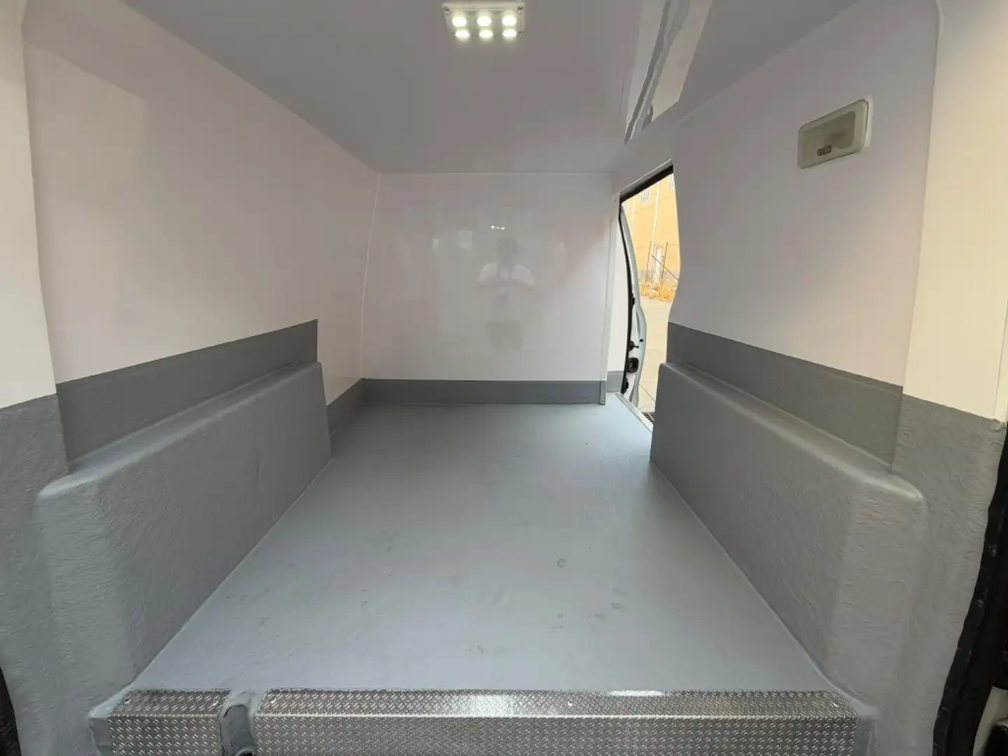 Renault Express 1.5 Blue dCi Confort 55kW (Isotermo) Blanco - 1