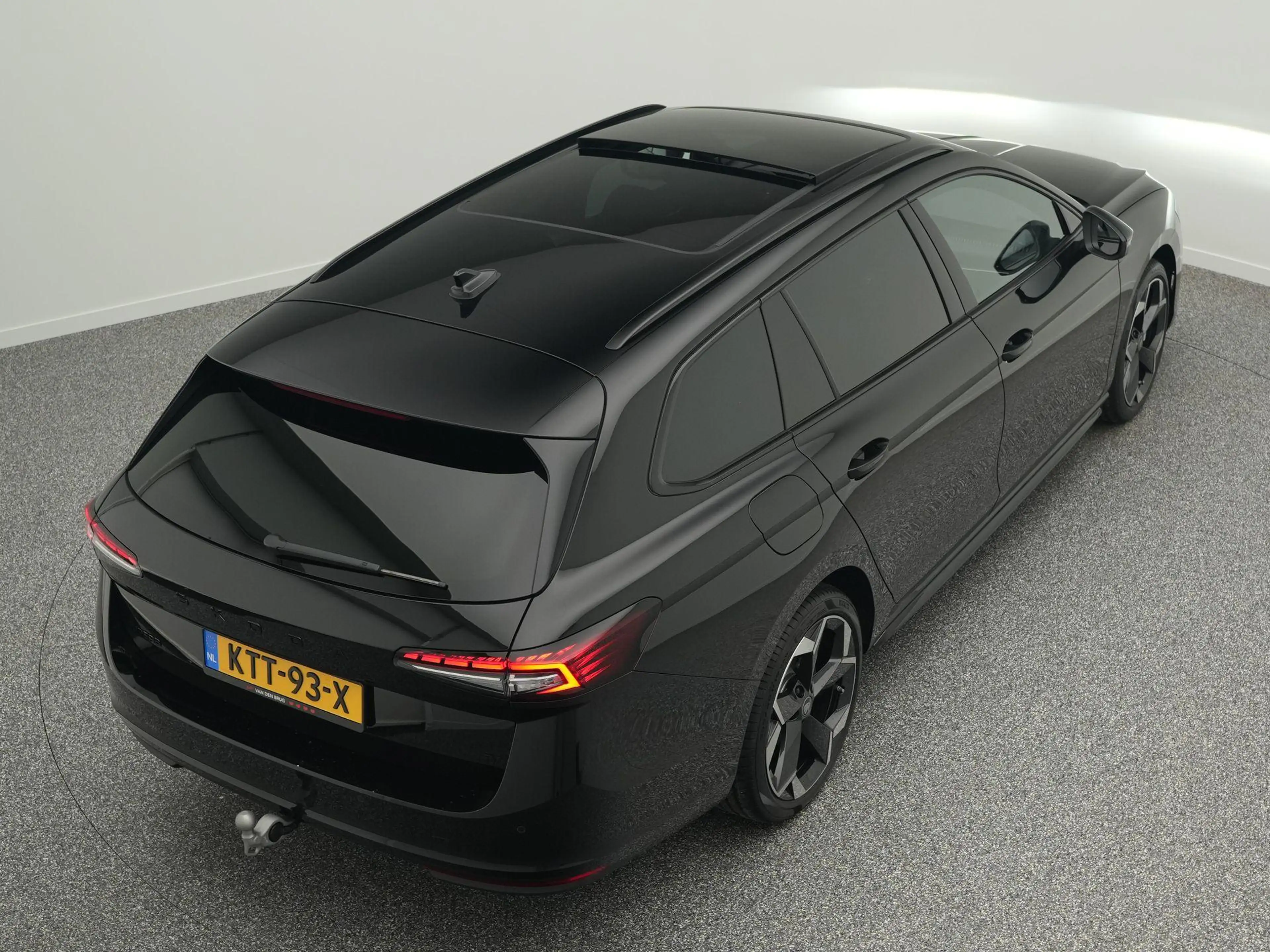 Skoda Superb Combi 1.5 TSI 204pk PHEV Sportline Business | Pano — photo 13