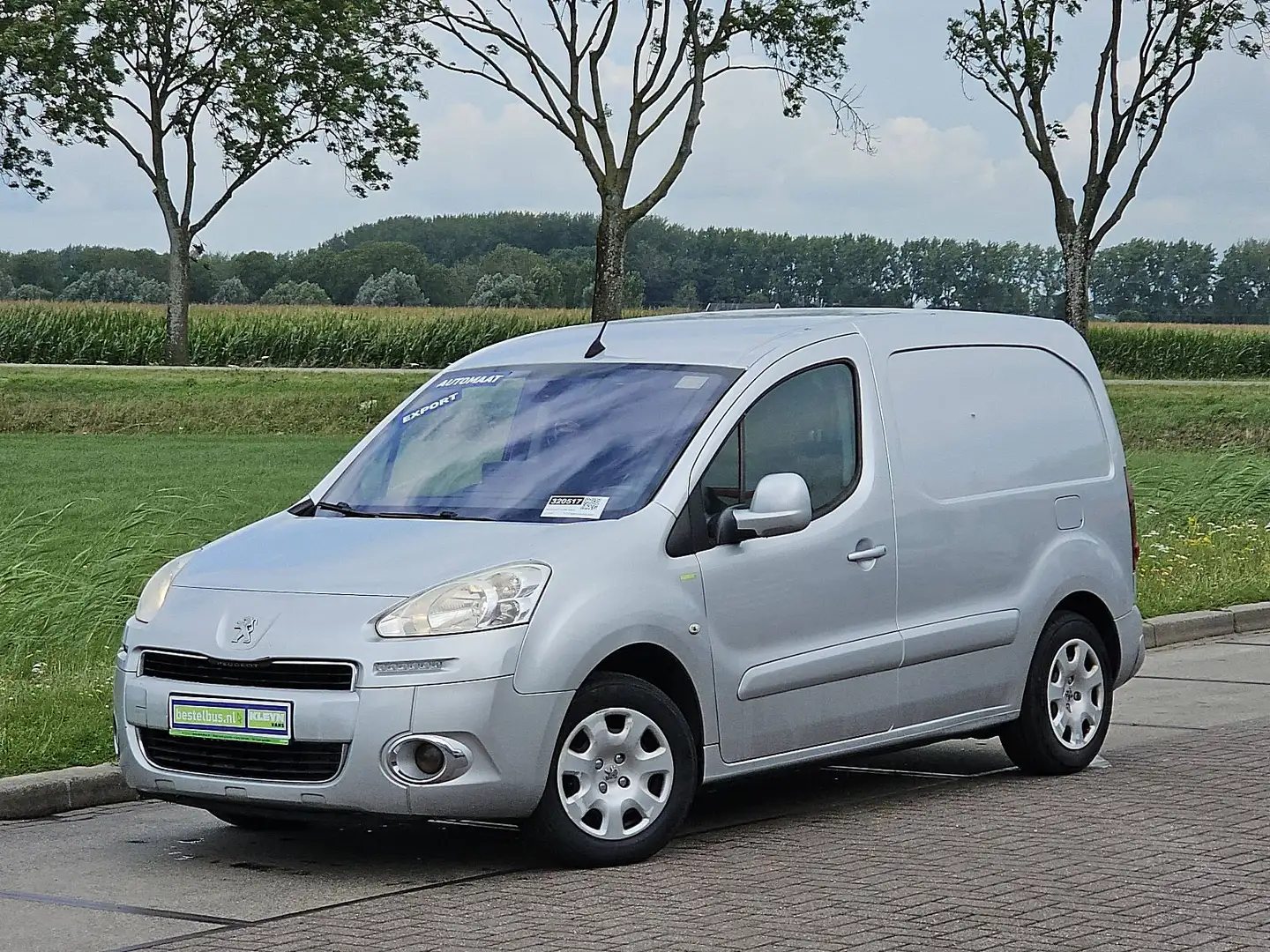Peugeot Partner Plateado - 2