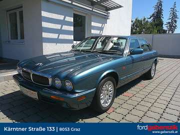 8 3,2 Executive