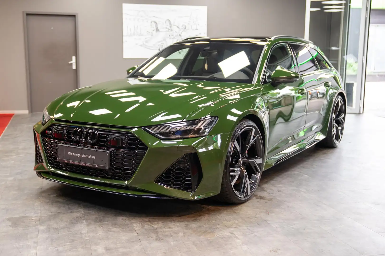 Audi RS6 4.0TFSI QUATTRO*MATRIX*360*RS-AGA*PANO*22ZOLL Grün - 2