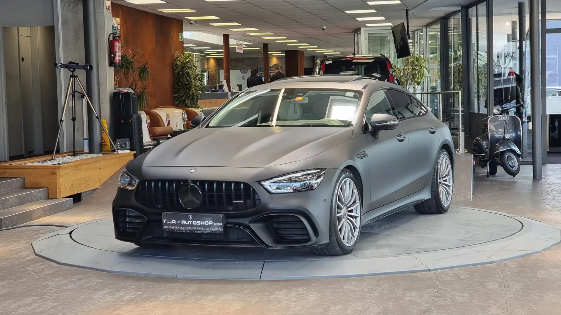 Mercedes-Benz AMG GT 63 4 Matic Aut.*0% Finanzierung* Grau - 1