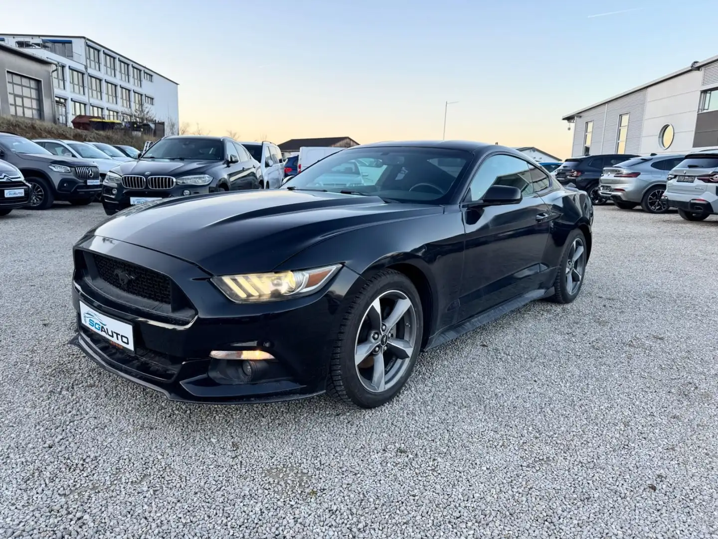 Ford Mustang Fastback V6 Coupe 3.7 Klima Kamera 304Ps Schwarz - 2
