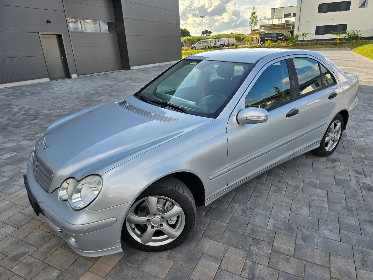 Mercedes-Benz C 180 C 180 Kompressor (203.046) Grau - 1