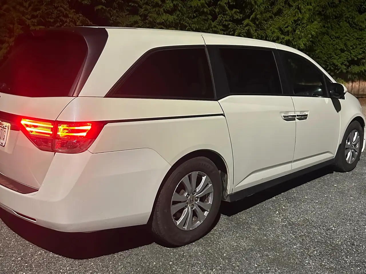 Honda Odyssey снимка Honda Odyssey