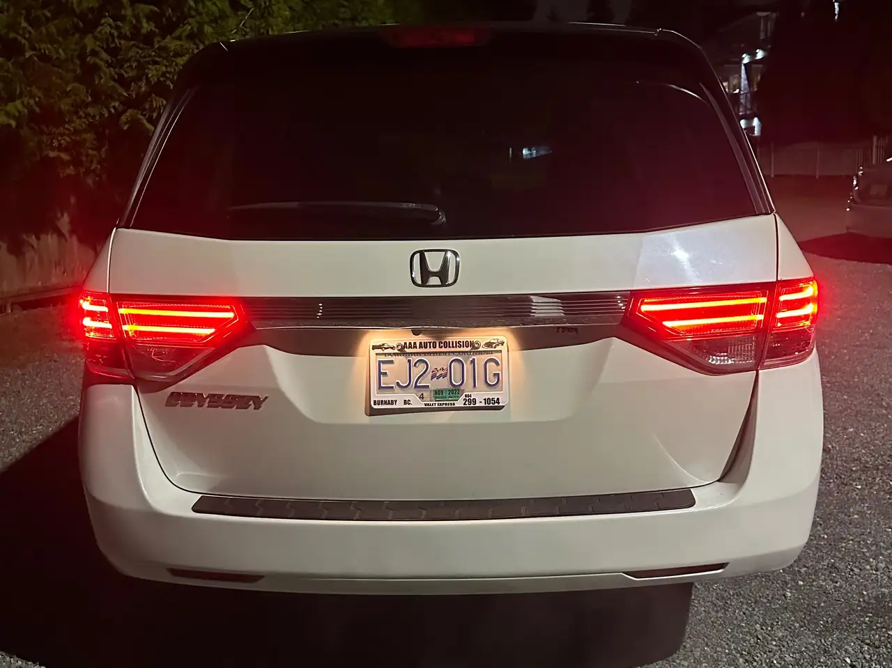 Honda Odyssey снимка Honda Odyssey