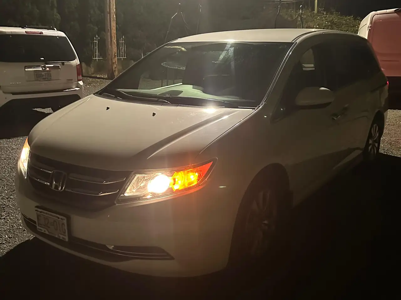 Honda Odyssey снимка Honda Odyssey