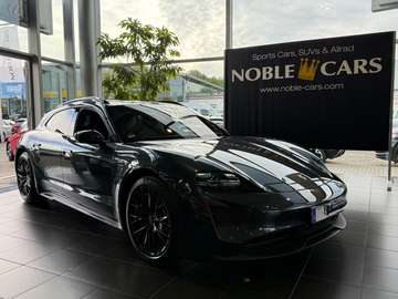 Sport Turismo GTS PANO 360° BOSE CHRONO HUD