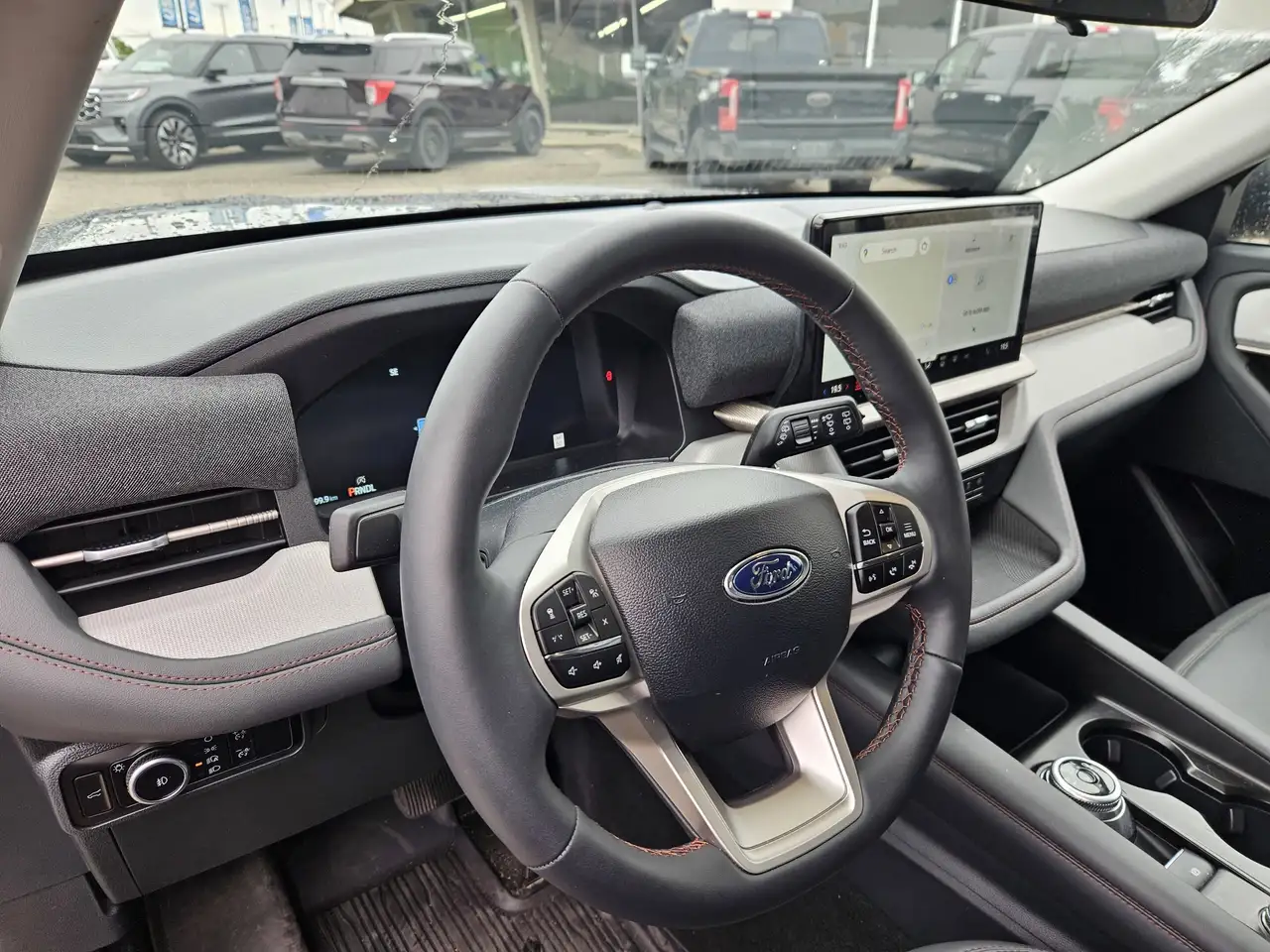 Ford Explorer снимка Ford Explorer