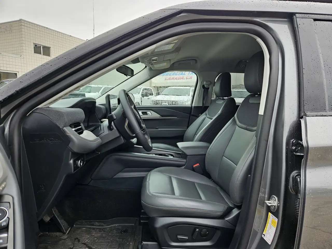 Ford Explorer снимка Ford Explorer