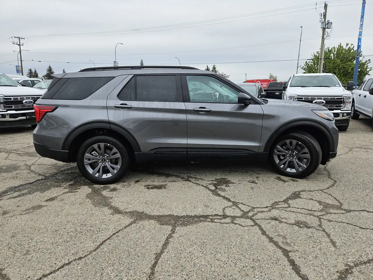 Ford Explorer снимка Ford Explorer