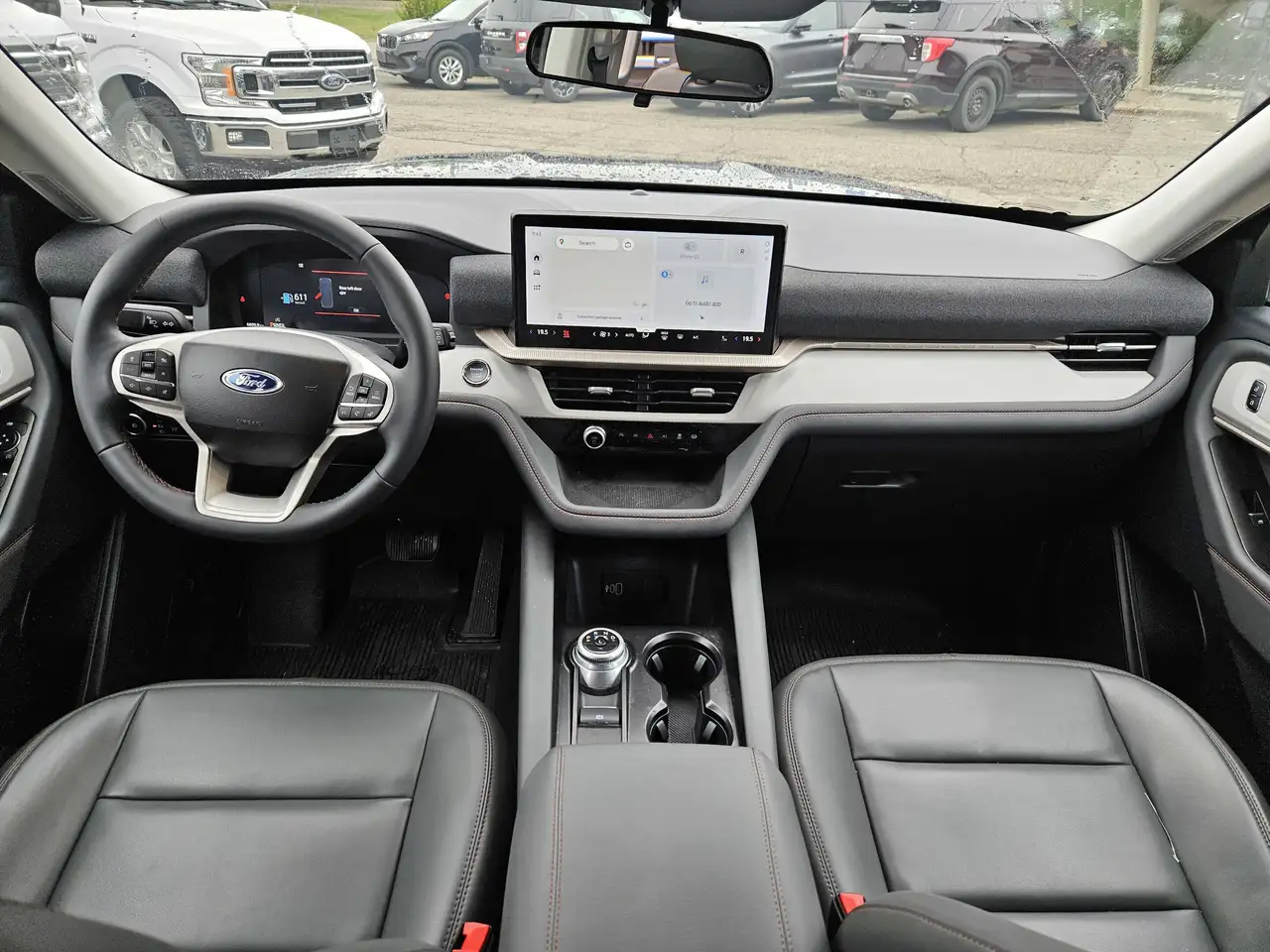 Ford Explorer снимка Ford Explorer