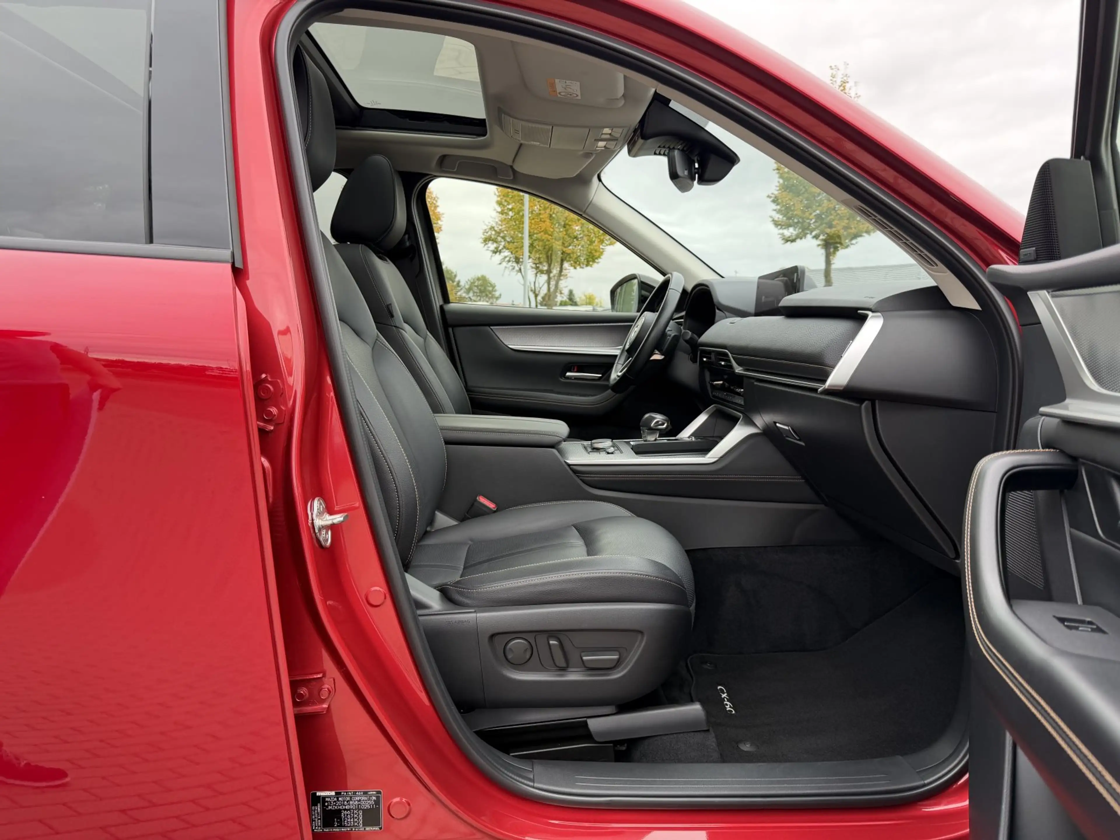 Mazda CX-60 HOMURA AWD HYBRID CON/DRI/COM/PANO — photo 12