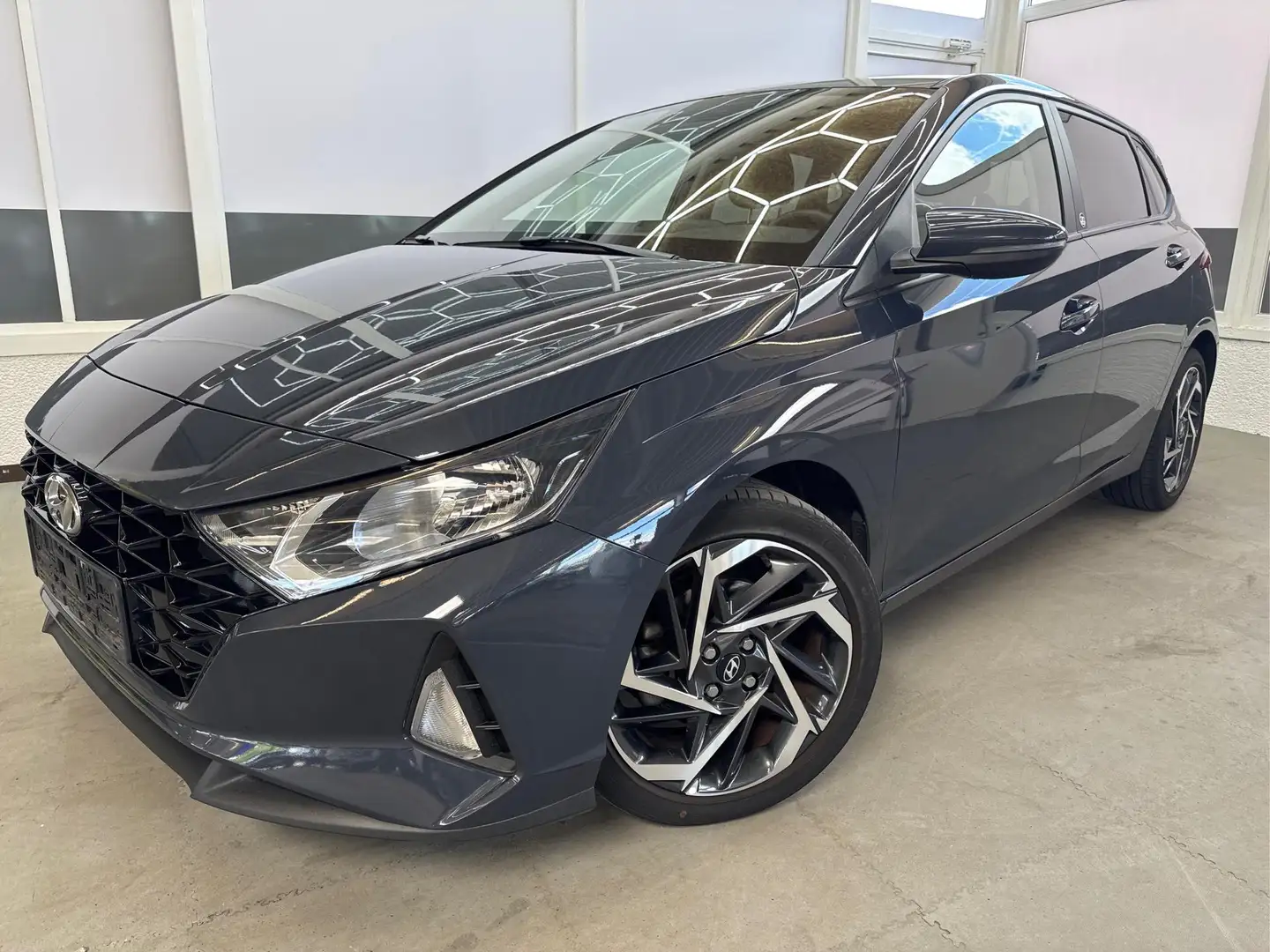 Hyundai i20 Edition 30+ NAVI SHZ AHK 17ALU BOSE 1.0 T-GDi 7... Gris - 1