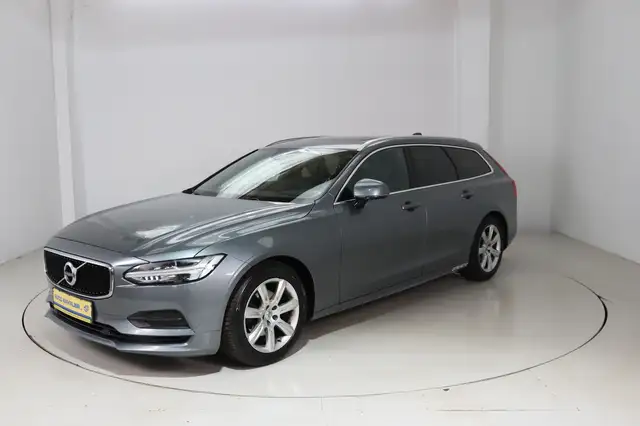 Volvo V90 Kombi * HUD * Keyless * Limited Edition Momentum