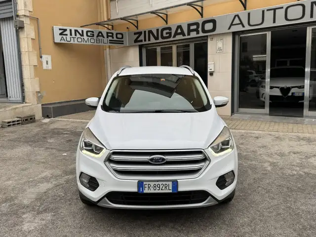 Ford Kuga 1.5 TDCI 120 CV. E6 TITANIUM NAVI+CERCHI+RETROCAME