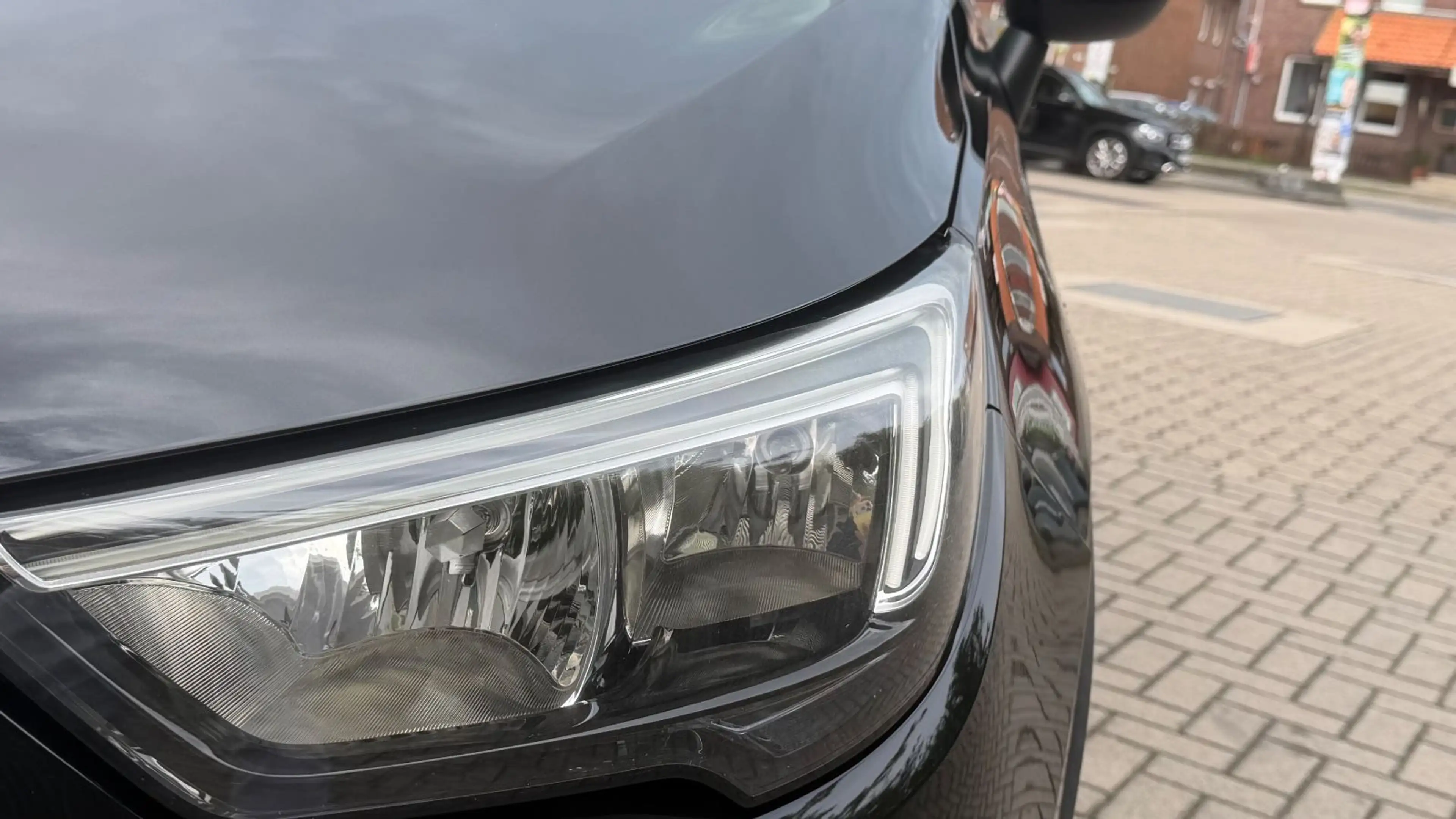 Opel Crossland X — photo 10