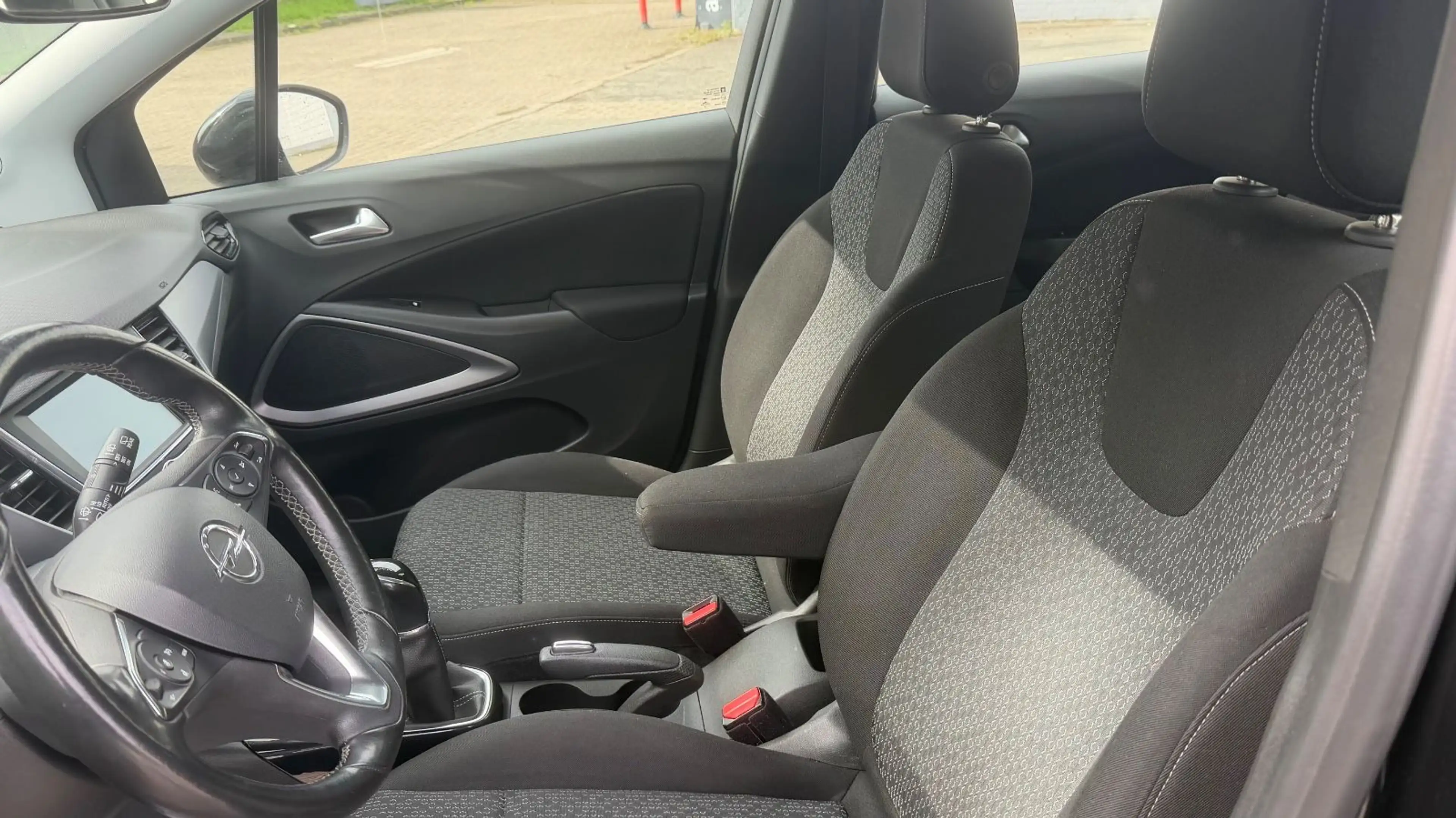 Opel Crossland X — photo 14