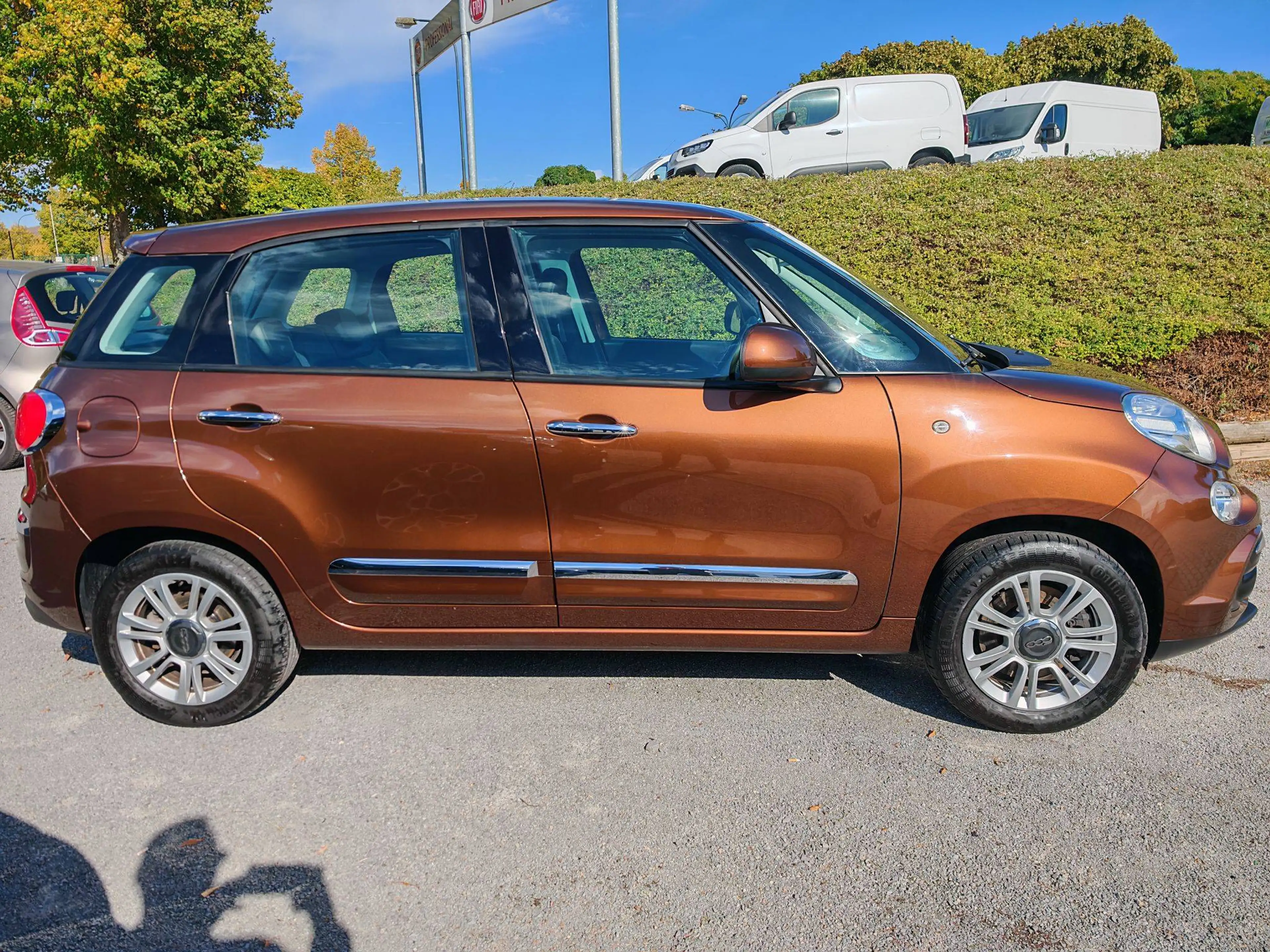 Fiat 500L Urban Lounge 1.4 T-Jet 16V Navi-Glasdach-AHK-Kamera — photo 6