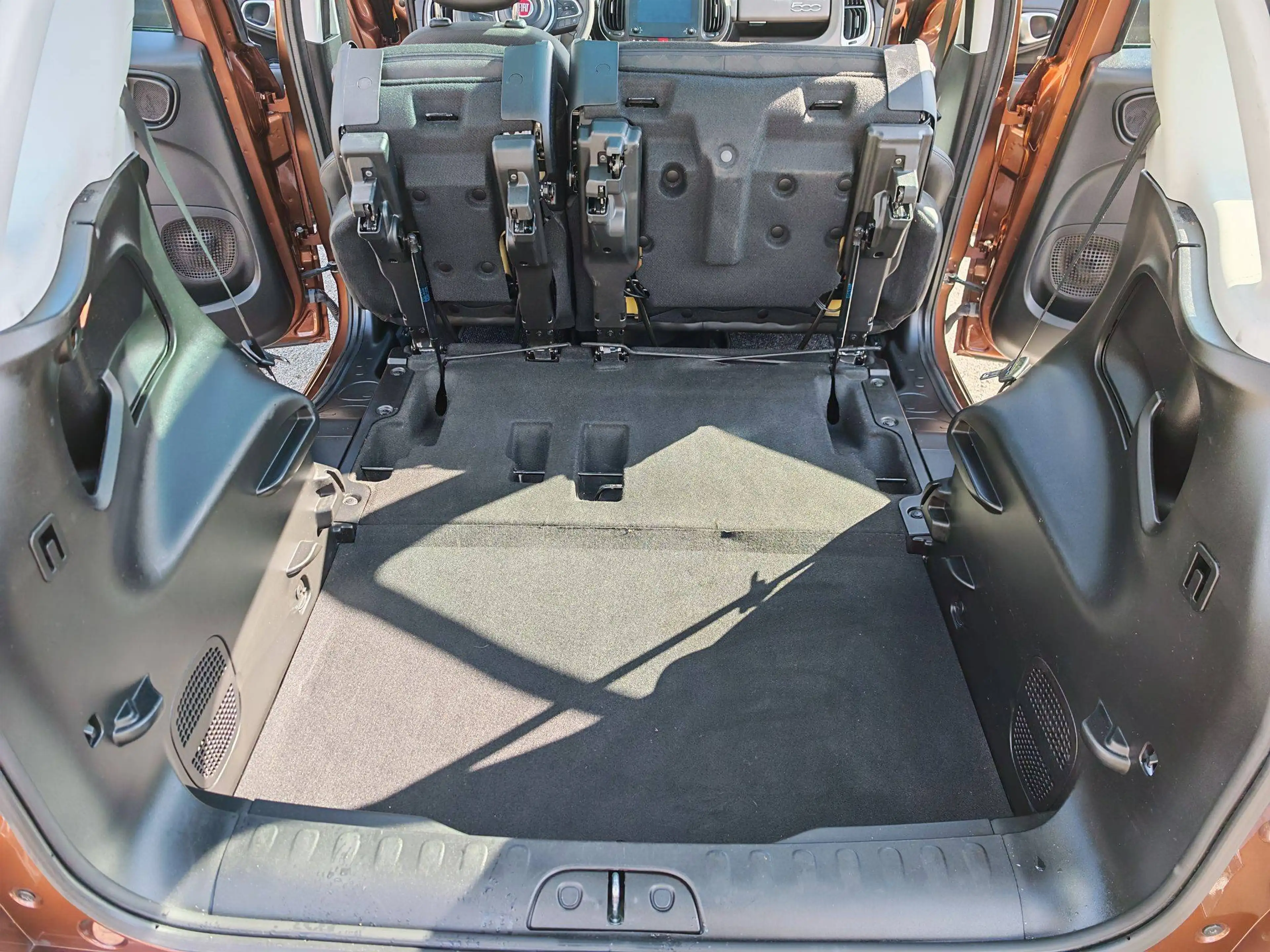 Fiat 500L Urban Lounge 1.4 T-Jet 16V Navi-Glasdach-AHK-Kamera — photo 13