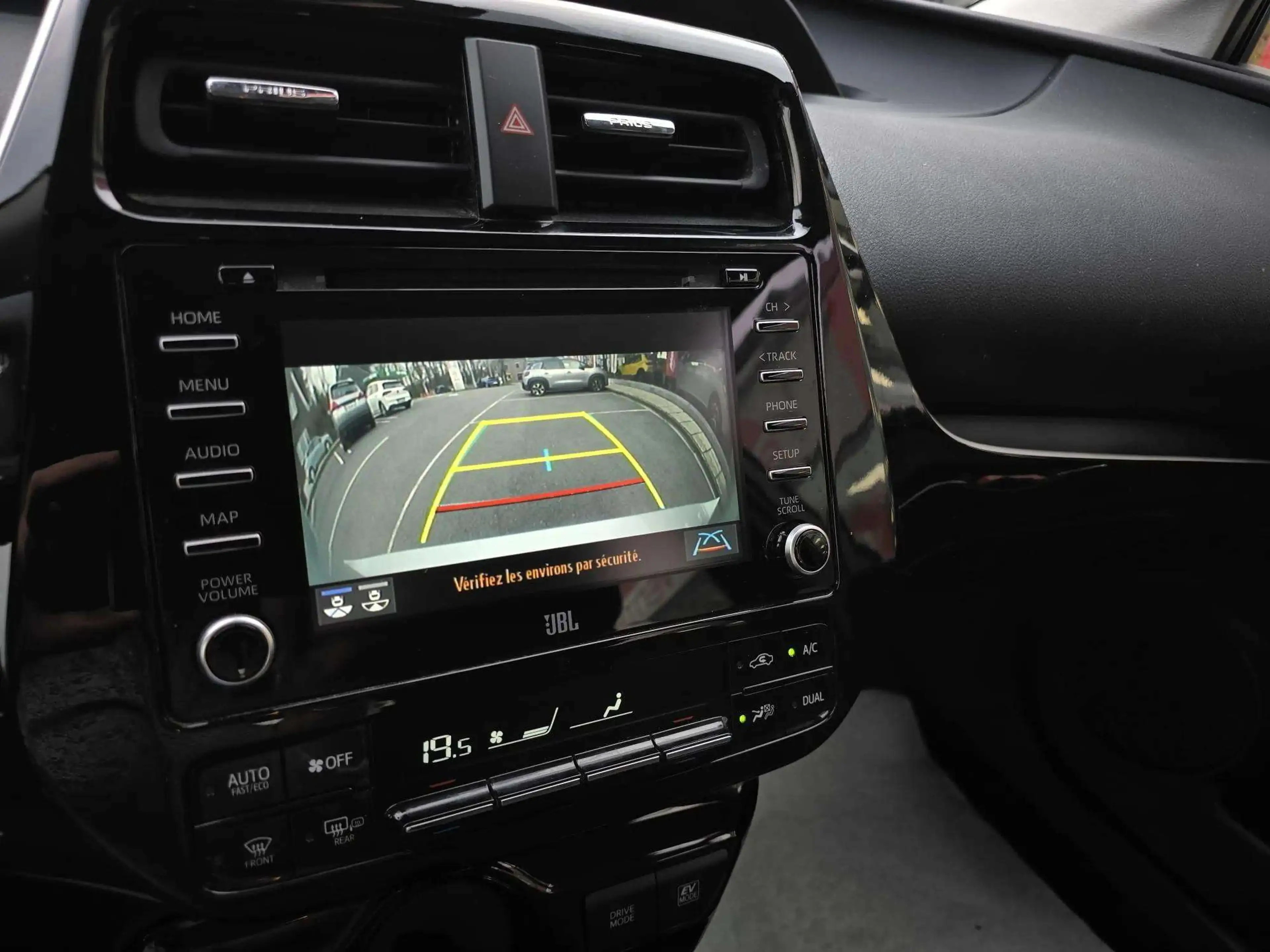 Toyota Prius Prius HEV  COMFORT — photo 12