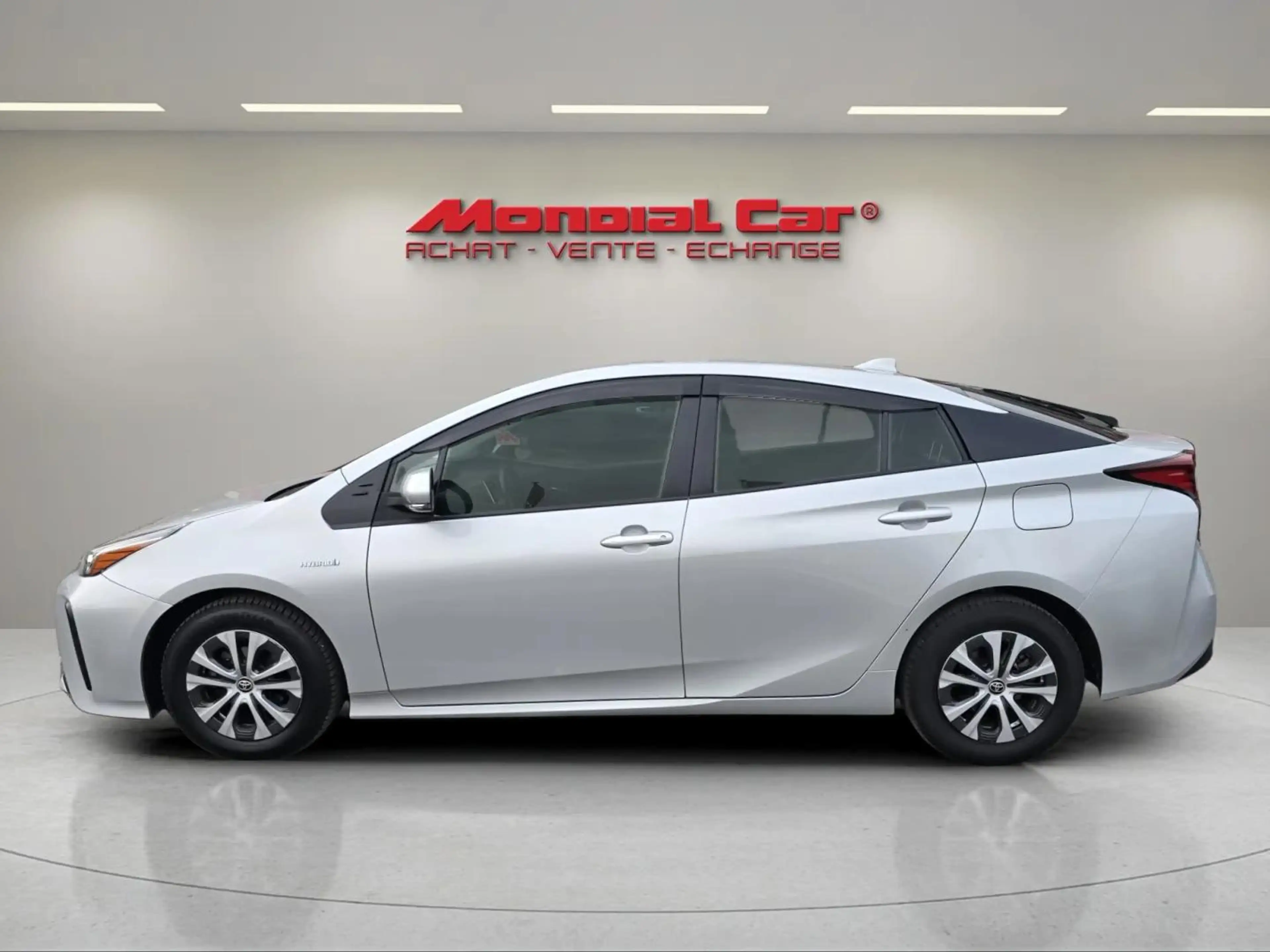 Toyota Prius Prius HEV  COMFORT — photo 3