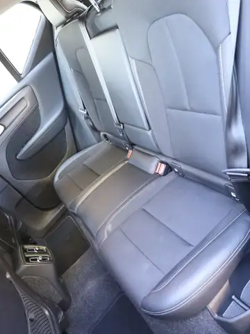 Volvo XC40 view 14