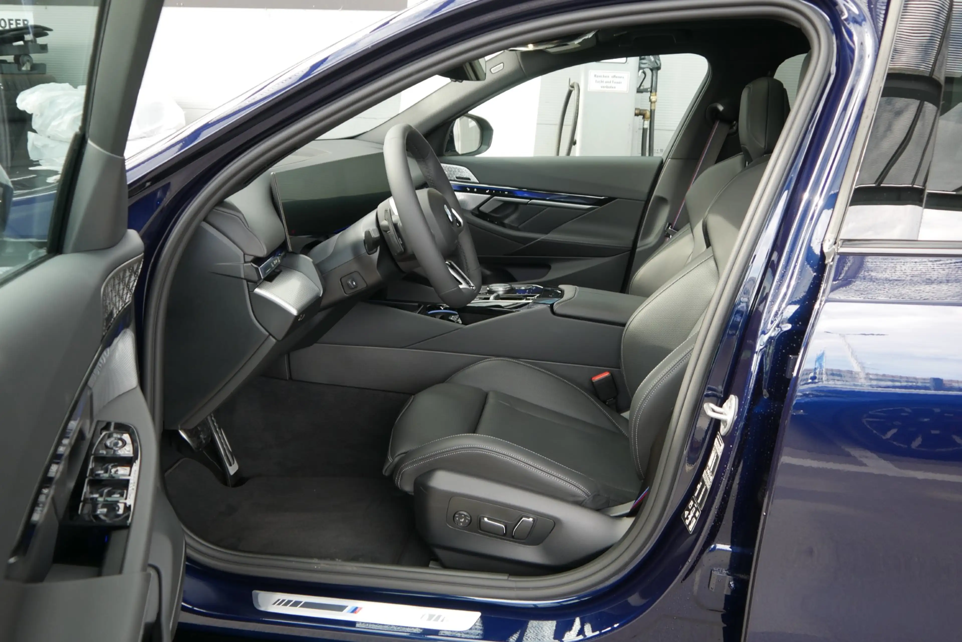 BMW 540 d xDrive *M-Paket Pro/AHK/Pano/M-Sitz/Innovationspaket/Comfort Paket/Sitzlüftung* — photo 9