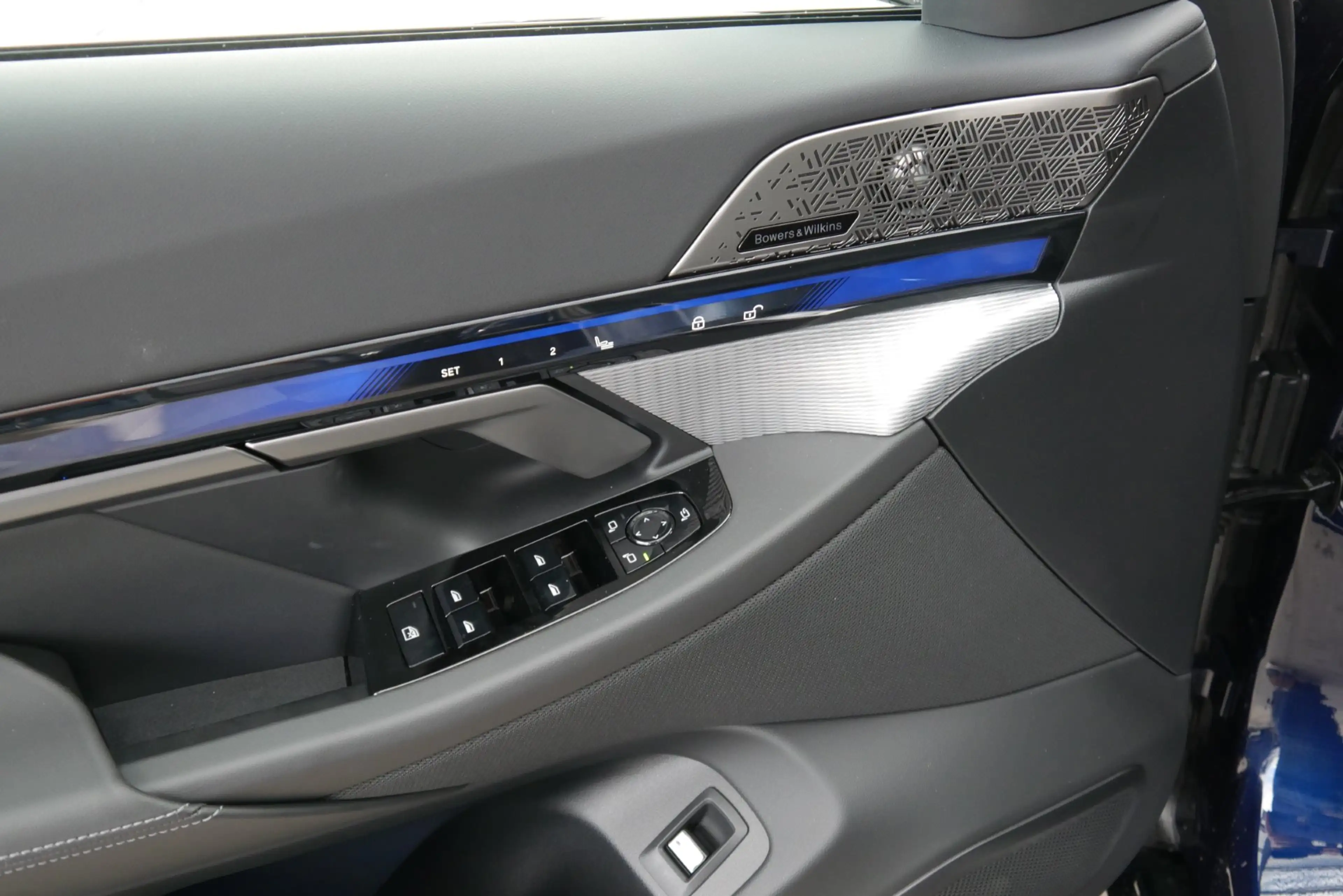 BMW 540 d xDrive *M-Paket Pro/AHK/Pano/M-Sitz/Innovationspaket/Comfort Paket/Sitzlüftung* — photo 10