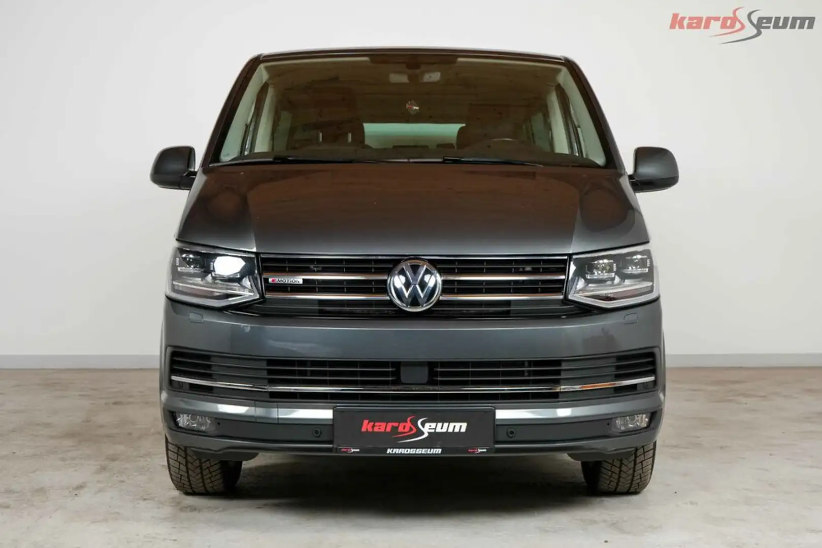 Volkswagen T6 Multivan Highline 4Motion DSG *STANDH*LEDER*ACC* siva - 2