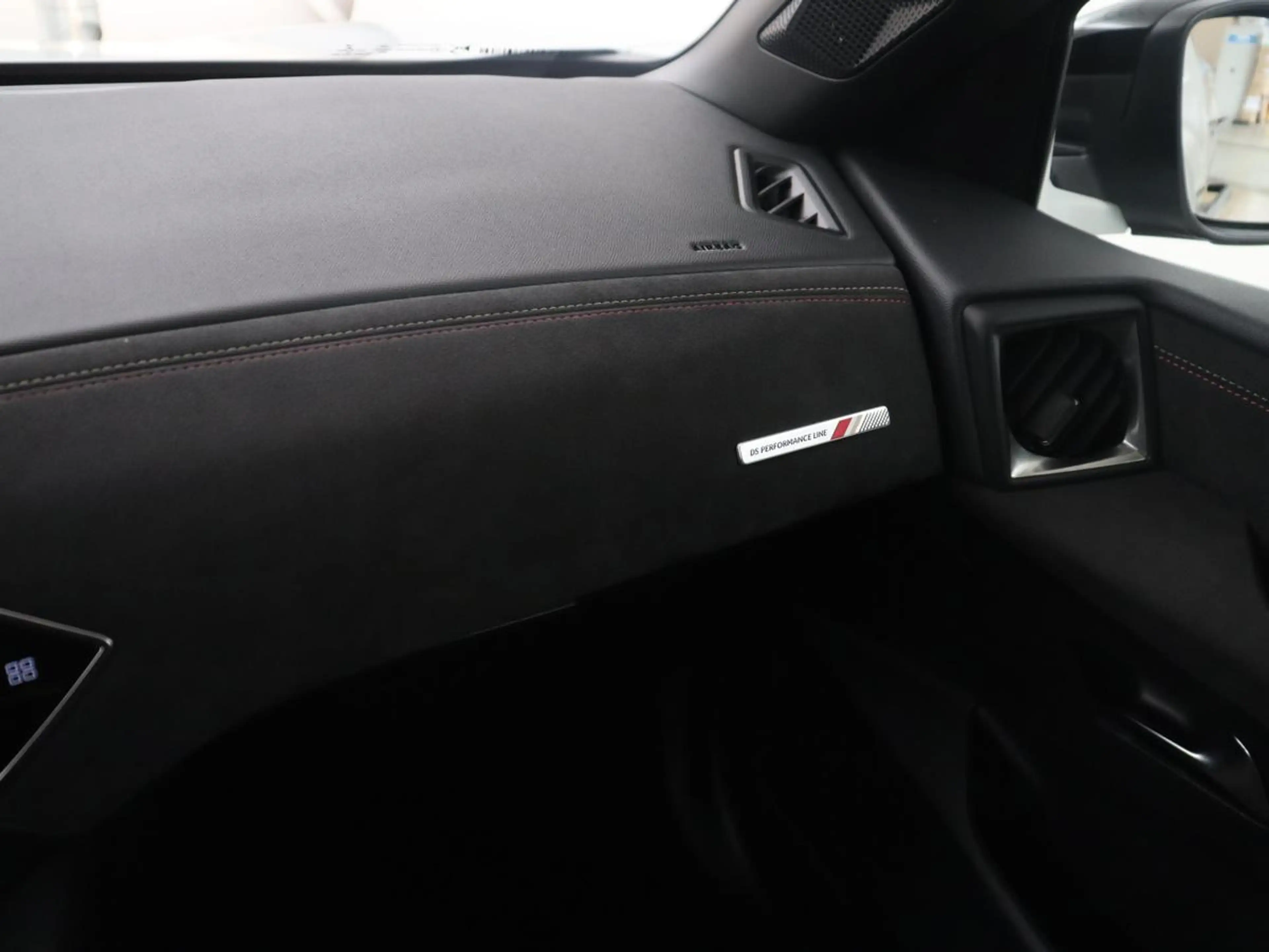 DS Automobiles DS 3 Crossback E-Tense Performance Line 50 kWh | SOH 91.2% | Carp — photo 28