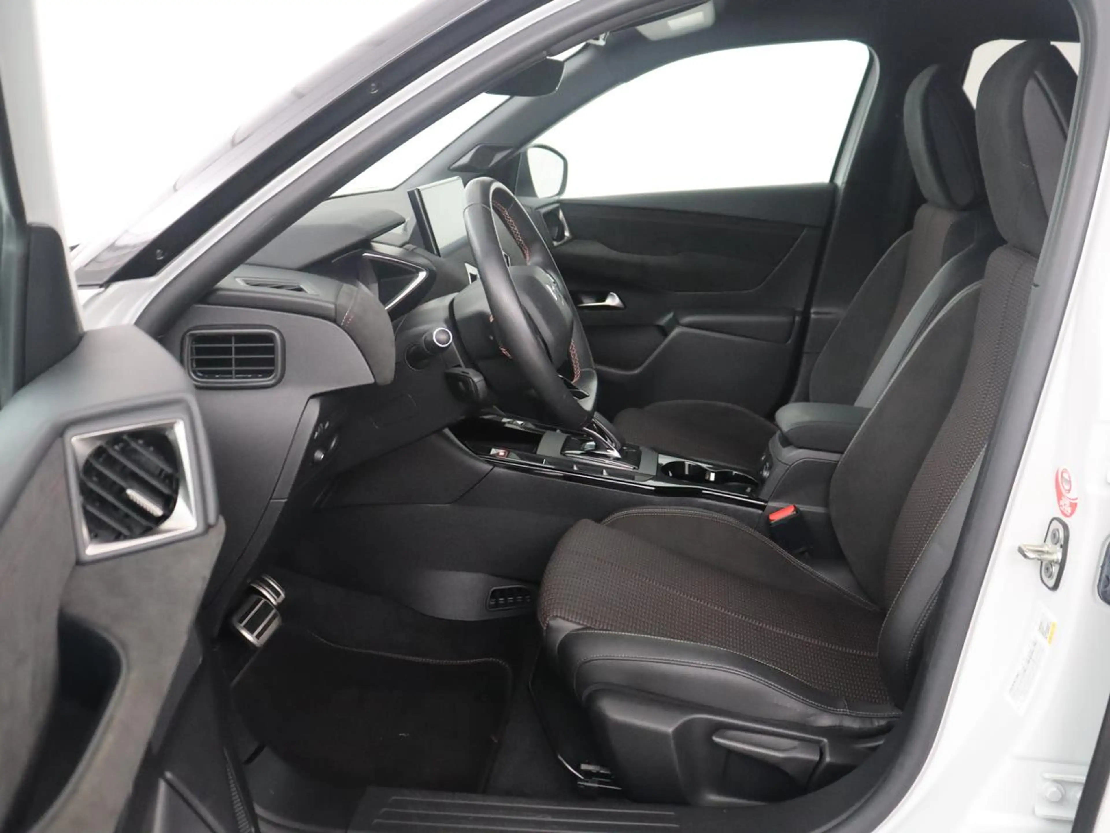 DS Automobiles DS 3 Crossback E-Tense Performance Line 50 kWh | SOH 91.2% | Carp — photo 5