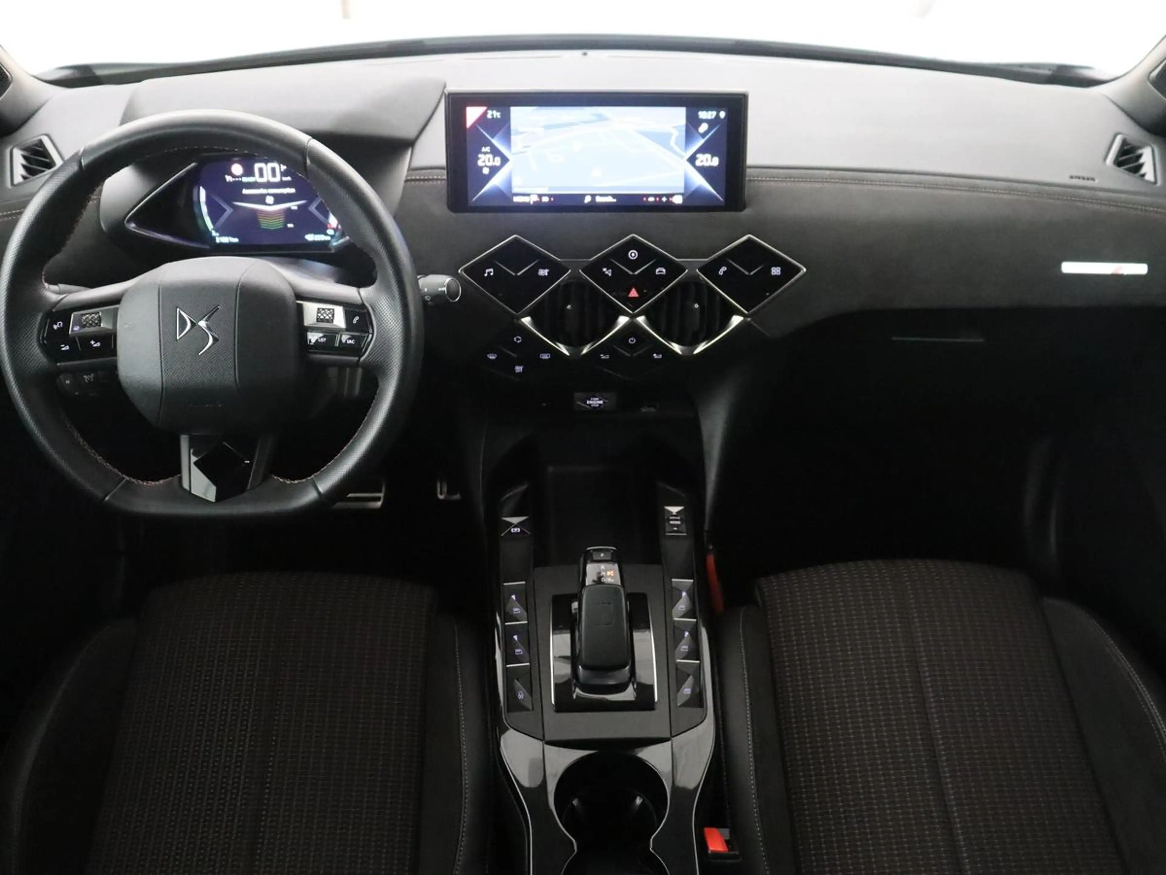 DS Automobiles DS 3 Crossback E-Tense Performance Line 50 kWh | SOH 91.2% | Carp — photo 3