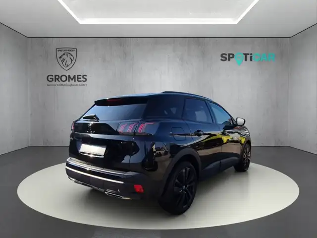Peugeot 3008 view 3